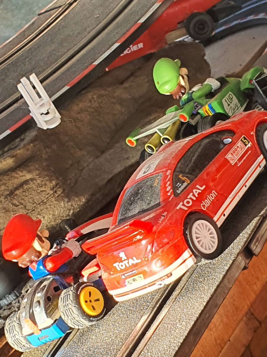 Jeux et jouets divers ou anciens